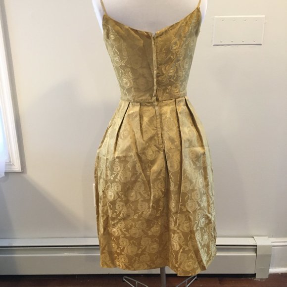 Vintage late 50s/early 60s Gold brocade dress - Picture 7 of 13